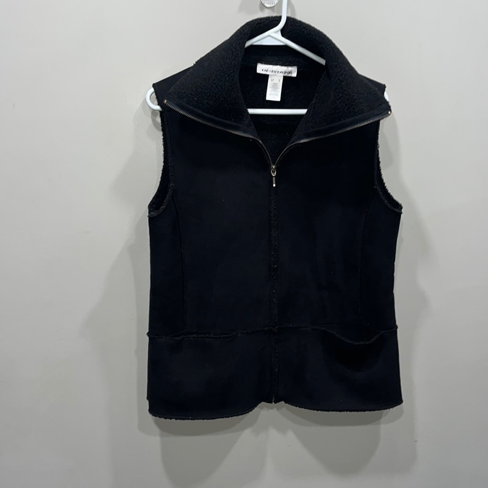 Jones New York Sport  medium vest